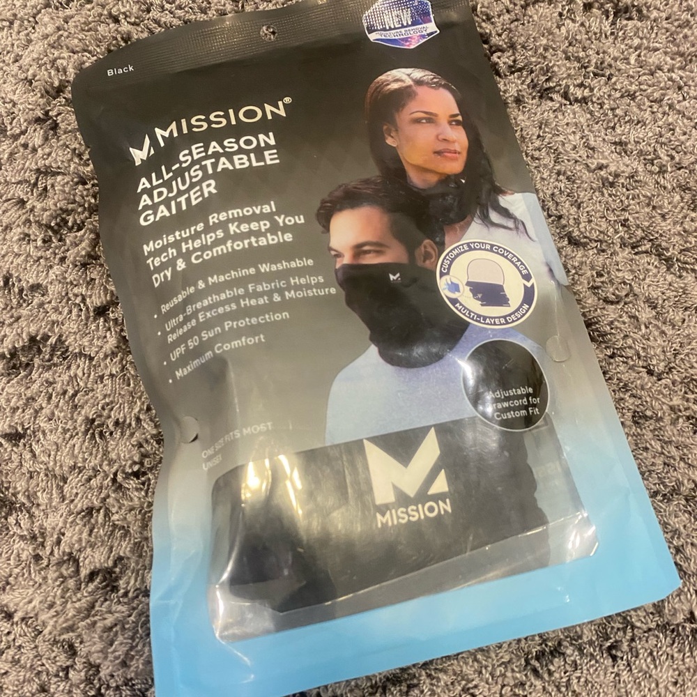 Mission All-Season Adjustable Gaiter Neck Warmer - Black